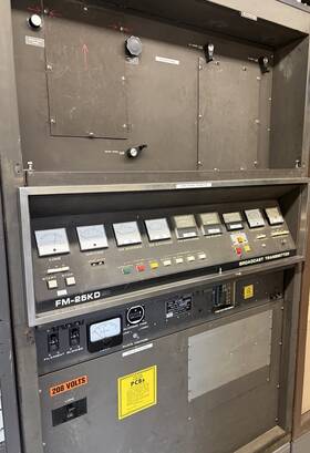 Fm25kd Ael Broadcast Transmitter 25kw Parting Out In Good Condition