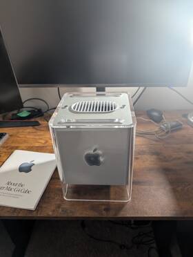 M7886 Apple Power Mac G4 Cube With Original Speakers Supply Manual