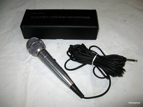 10-075 Arista Vintage Lo / Hi Impedance Switchable Microphone With Cable Works Vgc