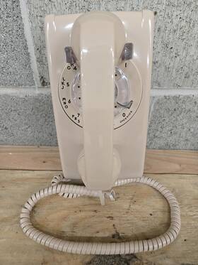 R84-6 Bell Vintage 1957 System Western Electric Rotary Dial Wall Phone Beige Nice