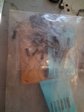 720011 Corning 12.1k Lot Of 70 Resistors 12.1 Ohm 1% Style Na65