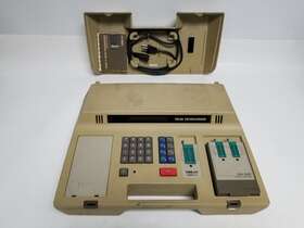 901-0016-005 Data I/o Vintage Series 22 S22 Portable Prom Programmer Powers On