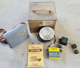 213b Dormitzer 208b Vintage 1950s Synctron Electronic Flash Set And Fotoeye
