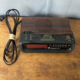7-4313b Ge Vintage Euc Retro Alarm Clock Am/fm Radio Woodgrain Working Tested
