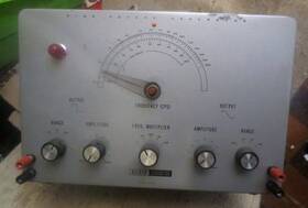 Hts81 Hickock Teaching Systems Model Sine And Square Generator Powers On