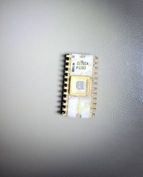 C1702a Intel Vintage Rare Version All Legs Intact