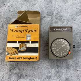 D-121 Lamp-lyter Vintage 24 Hour And Appliance Timer - Model Gray Ivory