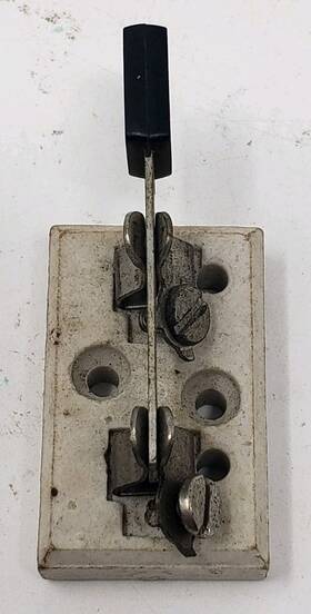 9916 Leviton Vintage Porcelain Knife Switch Usa Original