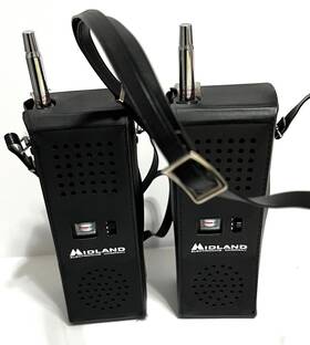 13-727 Midland 2 Watt 3-ch Transceiver With Case 1973 Untested/for Parts Only