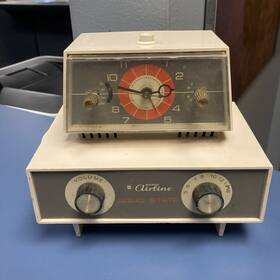 1838a Montgomery Ward Wards Airline Vintage 1950s Am/fm Clock Radio Works
