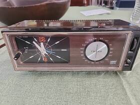 1900b Montgomery Ward Vintage Wards Airline Am/fm Clock Radio Works But Alarm Not Working