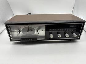 Gen-1932a Montgomery Ward Rare Vintage Airline Am/fm Clock Radio Tested Working