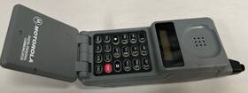 76432nafsb Motorola Vintage Model Cellularone Wireless Flip Cell Phone A5