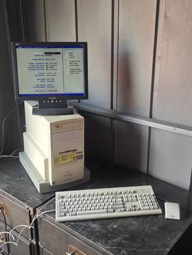 L190 Packard Bell Multimedia Computer System With Ibm Keyboard&mouse And Monitor