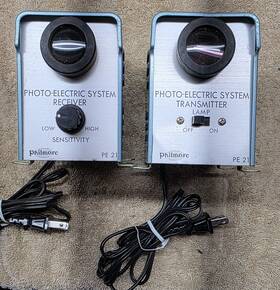 Philmore Pe-21 Vintage Photo-electric System Transmitter And Receiver Set Retro
