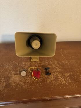 49-525a Radioshack Radio Shack Two-sound Electronic Siren Alarm Horn Untested