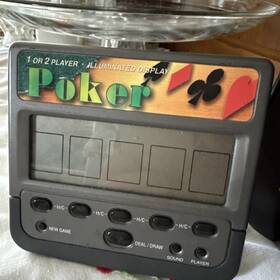 60-2699 Radioshack Vintage Radio Shack Electronic Draw Poker Handheld Game 1 Or 2 Players
