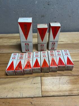 21j26 Raytheon Electron Tube - Lot Of 11 Tubes New 6gx7 5ke8 And More