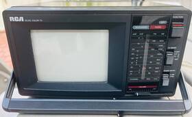 E05201bk Rca Vtg 1994 Spacesaver Portable Color Tv/radio E0201bk With Handle