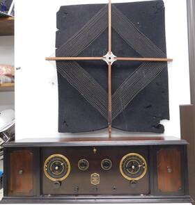 Ar-812 Rca Radiola Superheterodyne Semi-portable Radio 220-550 Meters With Antenna