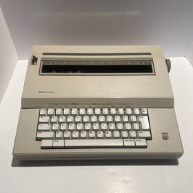 871.53002650 Sears Vtg 5asa Sr 1000 Series Typewriter Electronic Portable Tested Needs Ink