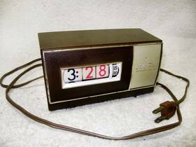 E039 Seth Thomas Vintage 1960s Speed-read Model Digital Clock. Kitchy And Works