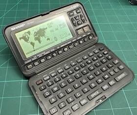 Yo-600 Sharp Vintage Fun Electronic Organizer With New Batteries Installed