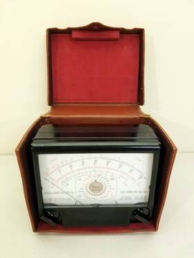 269-af Simpson Vtg. Ultra High Sensitivity Volt-ohm Microammeter With Case Untested