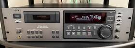 Pcm-r500 Sony Dat Recorder. Working Perfectly /low Hours / Original Remote