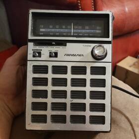 3164 Soundesign 1980s Vintage Sound Design Am/fm Portable Radio