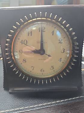 8h55 Telechron 1937 Antique Telechronselector Alarm Clock.plug Appliance In Back And Its A Timer