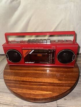 Cr-30x Windsor 1986 Vtg Am/fm Stereo Receiver Cassette Radio Red Model Boom Box
