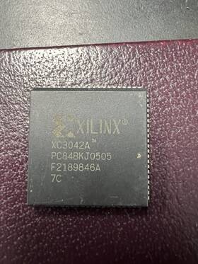 Xc3042a-pc84bkj Xilinx / Xc3042apc84bkj 7c Field Programmable Gate Array