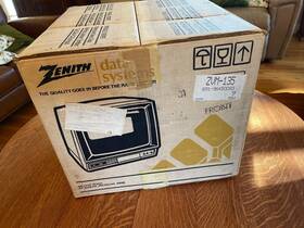 Zvm-135 Zenith Vintage 1980s Color Monitor New In Box Nos