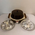 Vintage Salton Egg-o-matic Deluxe Cooker Poacher Model ER-1 Hard Boiler. Fixed Price $54.00.