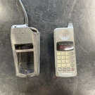 Vintage Motorola Dynasty Cell Phone 52117 No Charger As-is Untested. Fixed Price $22.00.