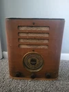 1937 Crosley Model 517 Fiver Deluxe Radio. Fixed Price $95.00.