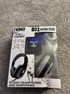 Naxa Djz Ultra Plus 2 In 1 Combo New Box Never Opened Studio Headphones. Fixed Price $25.00.